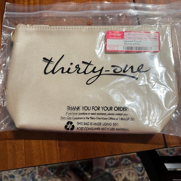 Thirty One Tapered Pouch - Picture 5 of 7